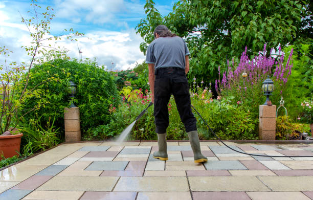 Best Pool Deck Cleaning  in Mission Viejo, CA